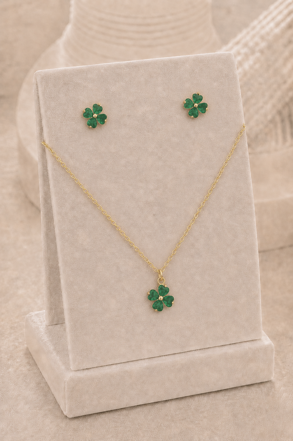 Set collar trébol verde