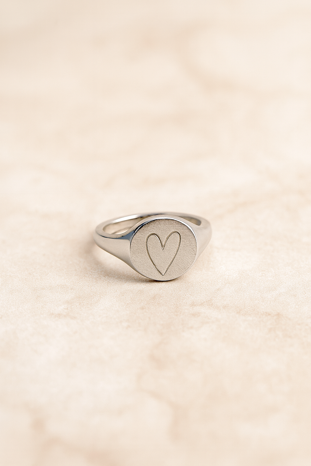 Anillo corazón chunk plateado