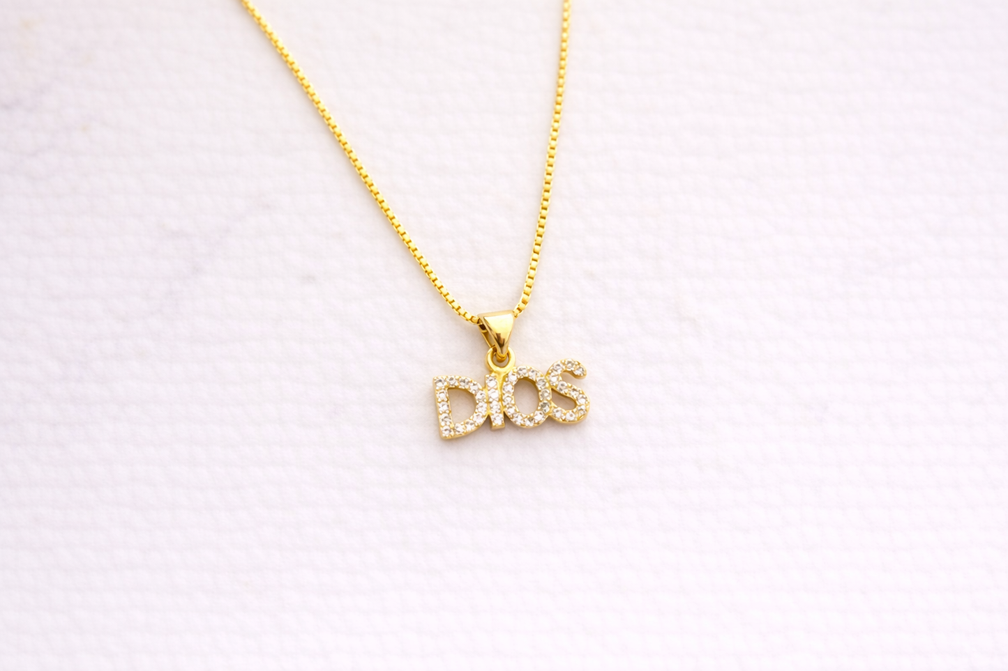 Cadena Dije dios circones