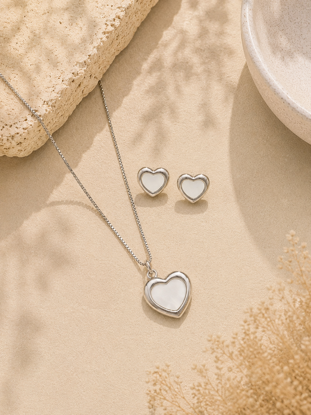 Set collar corazon nacar