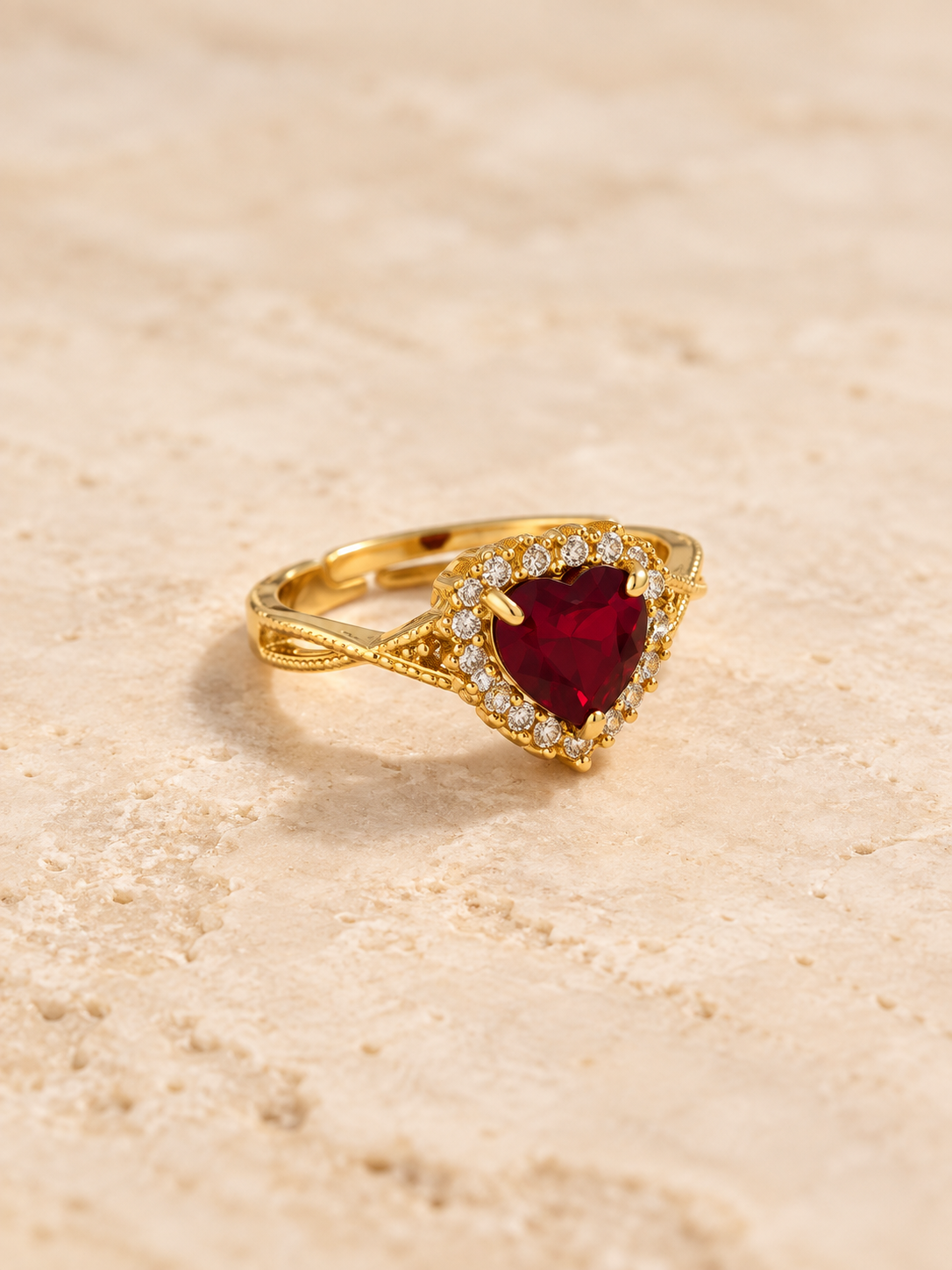 Anillo corazón rojo circon