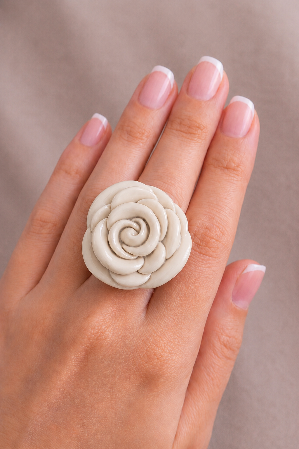 Anillo rosa beige