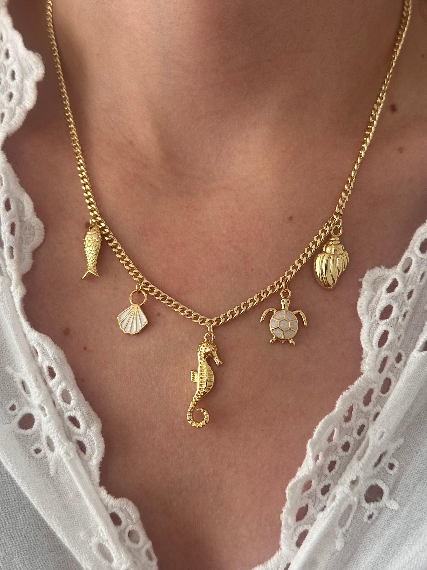 Collar mini charms Mar blanco