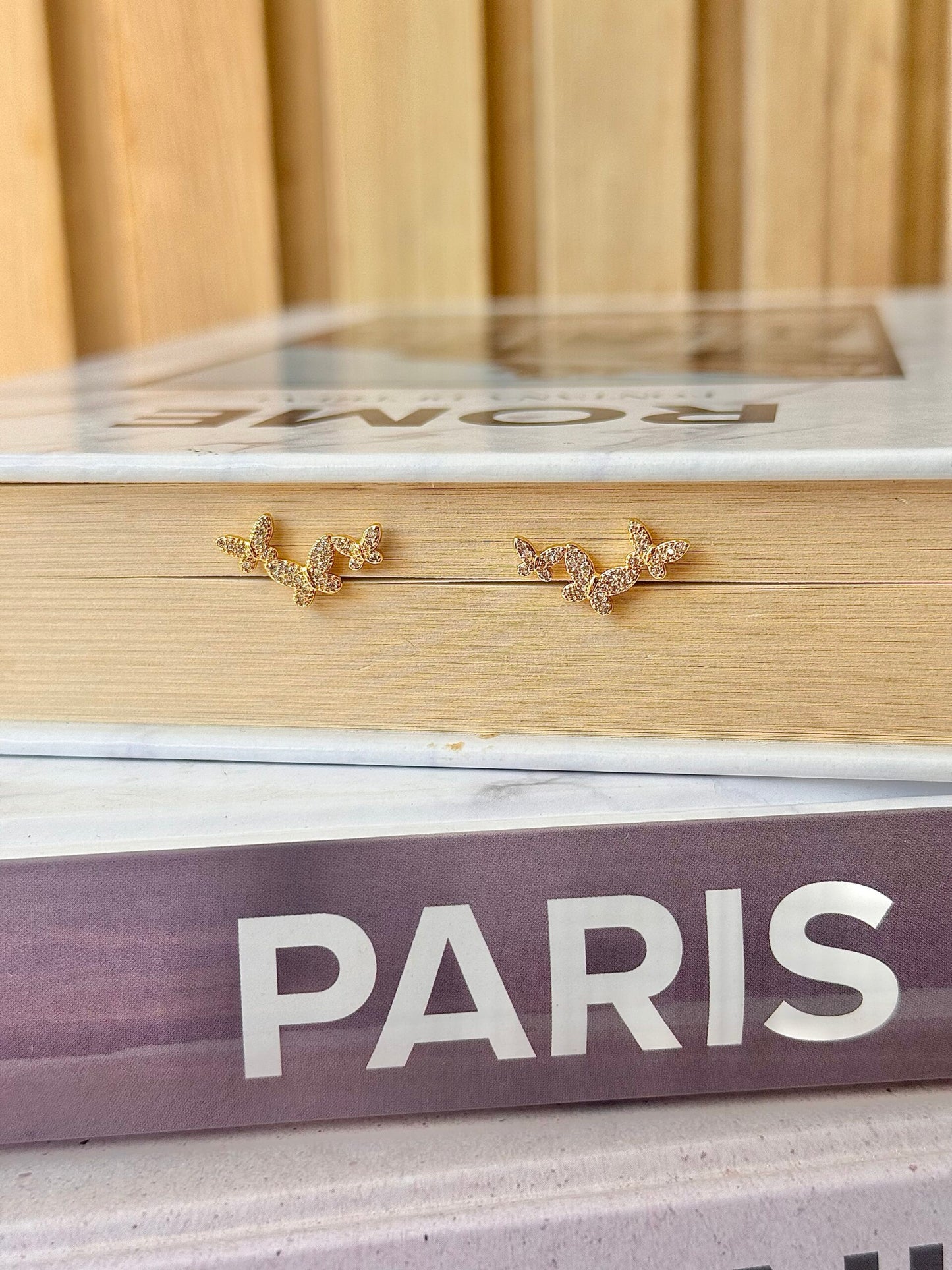 Topos pequeños tres mariposas