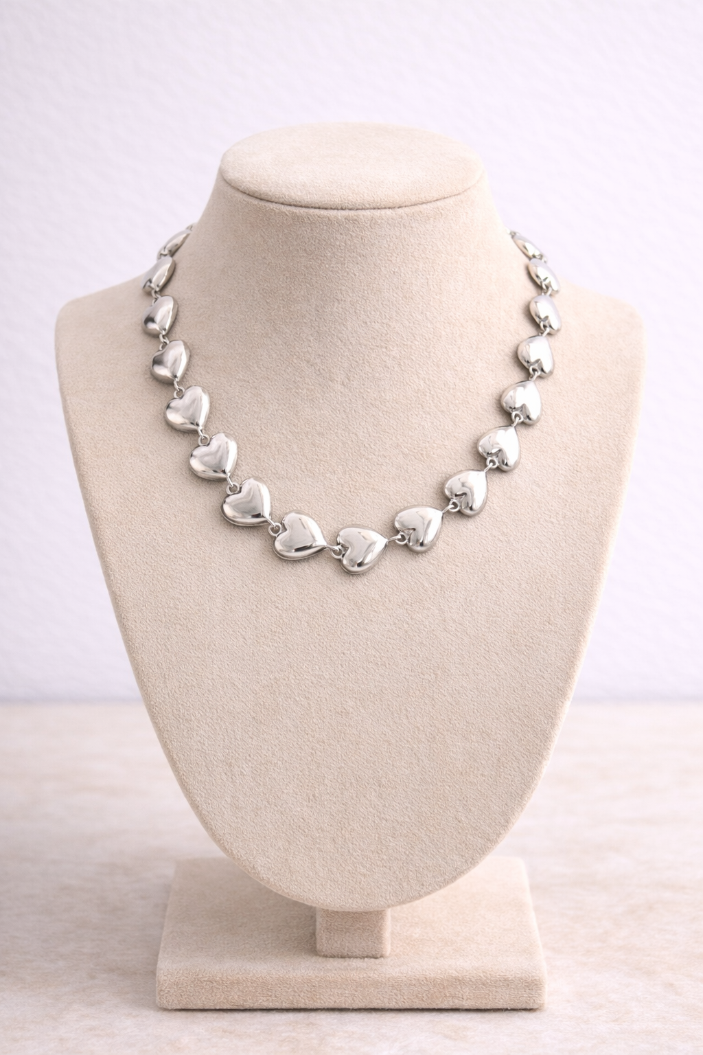 Collar corazones plateados
