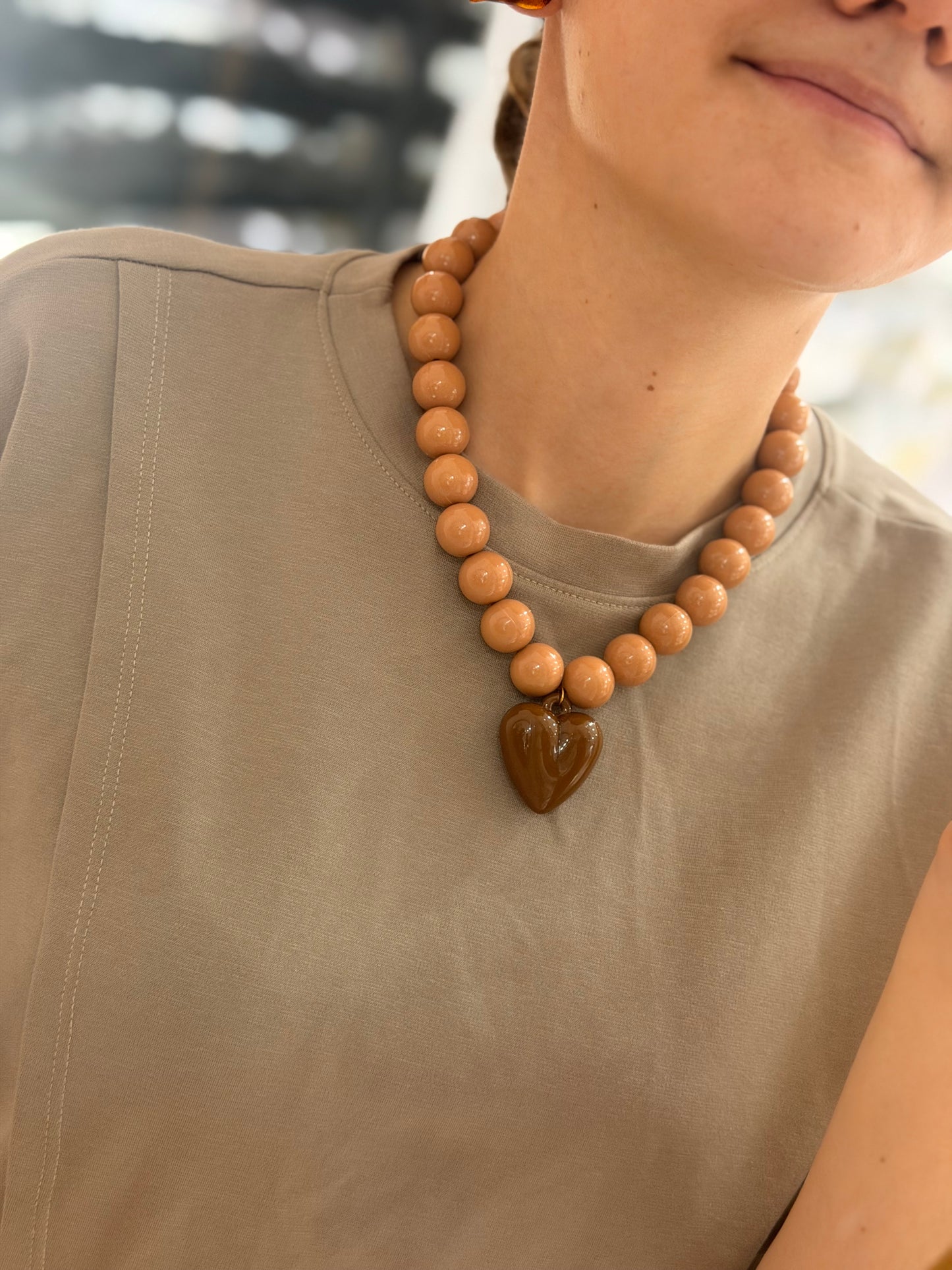 Collar XL corazón café