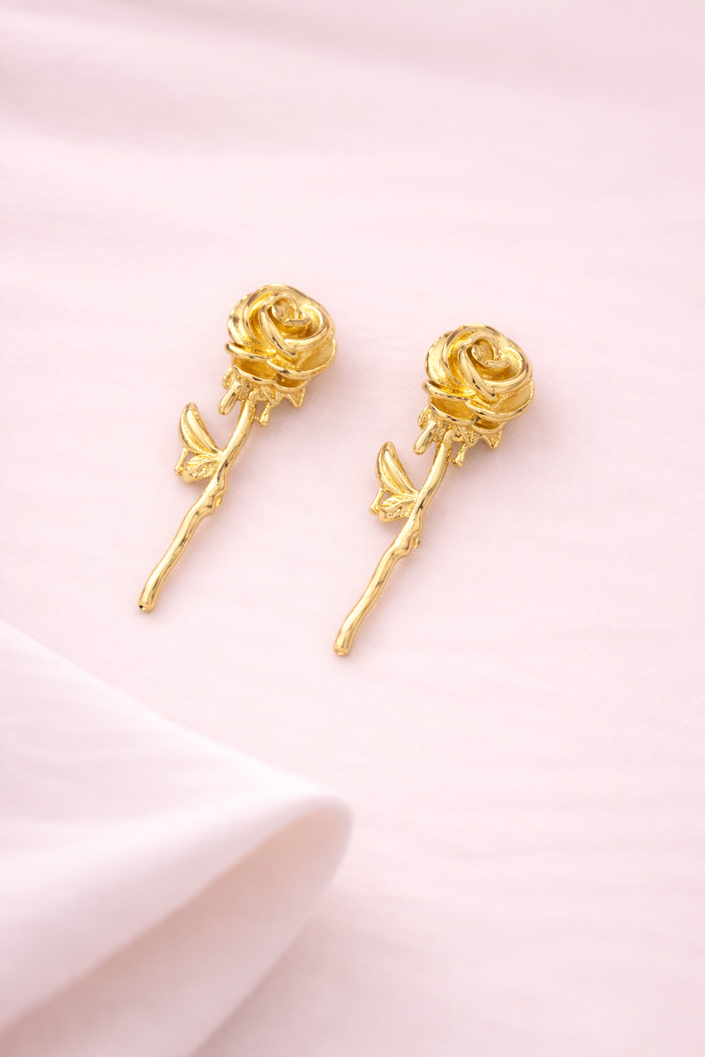 Arete largo rosa