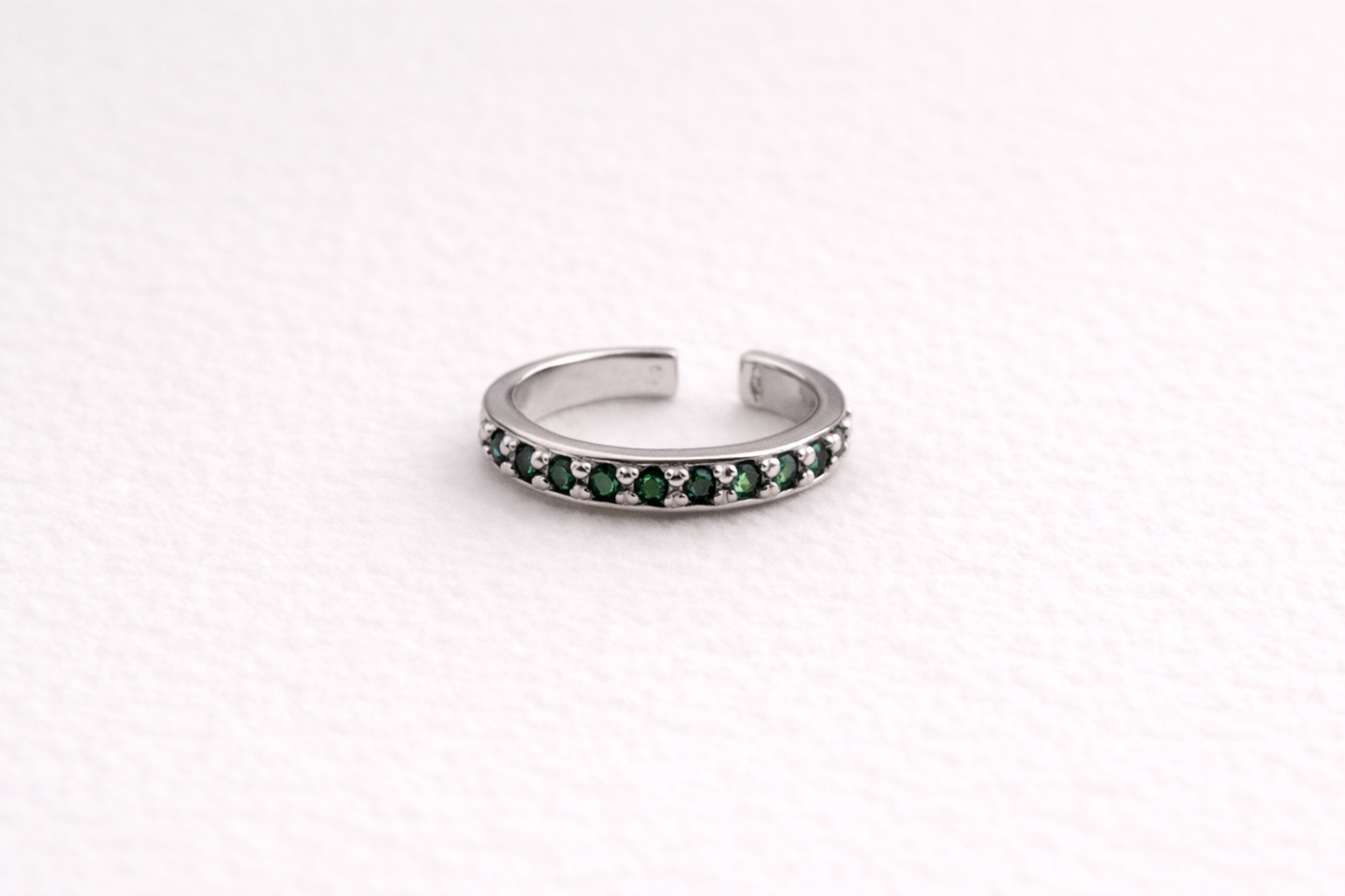 Earcuff plateado verde