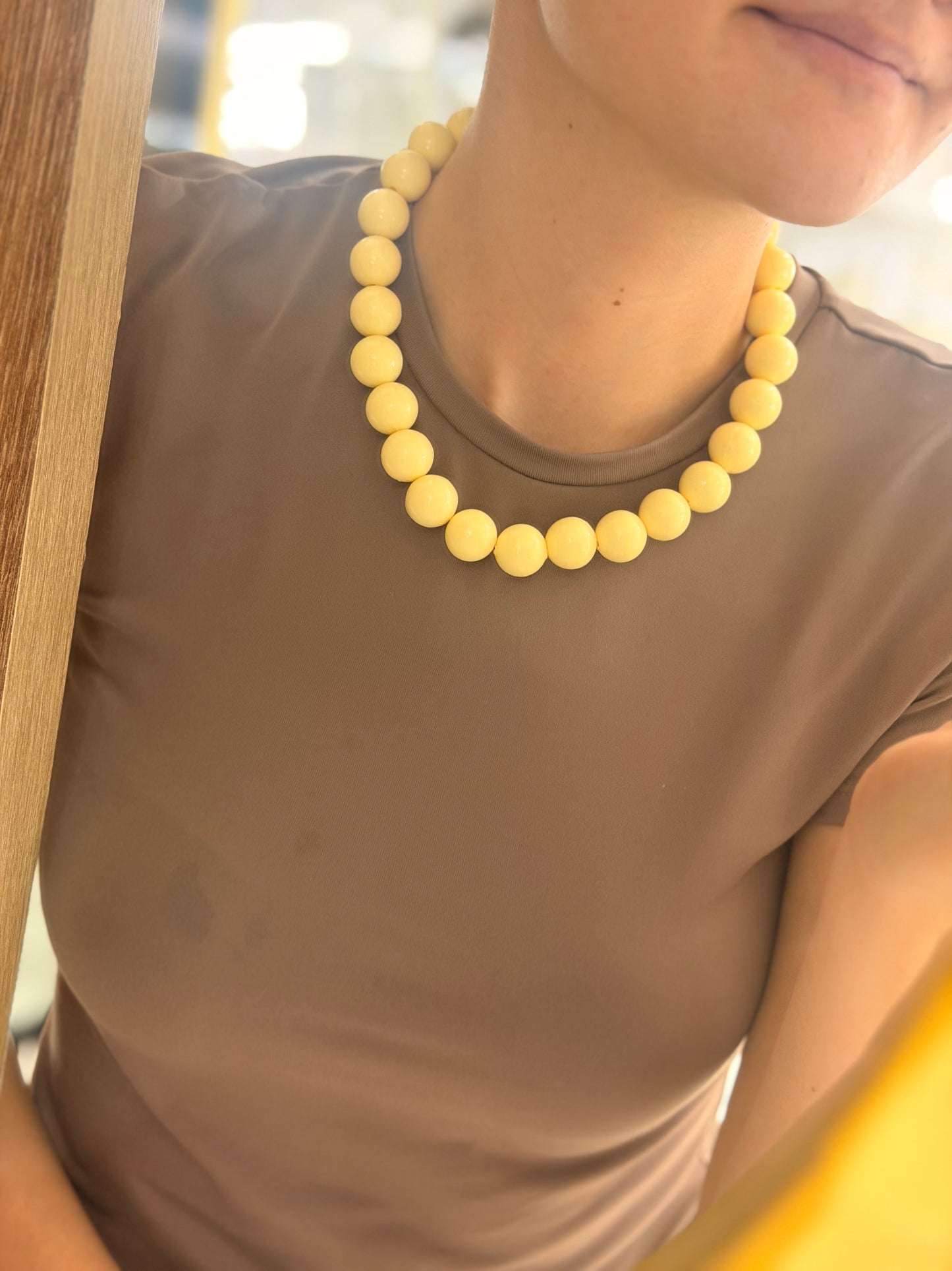 Collar XL Amarillo mantequilla