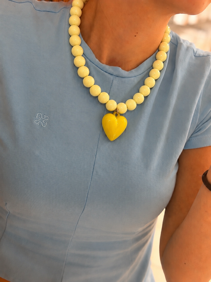 Collar XL corazón amarillo