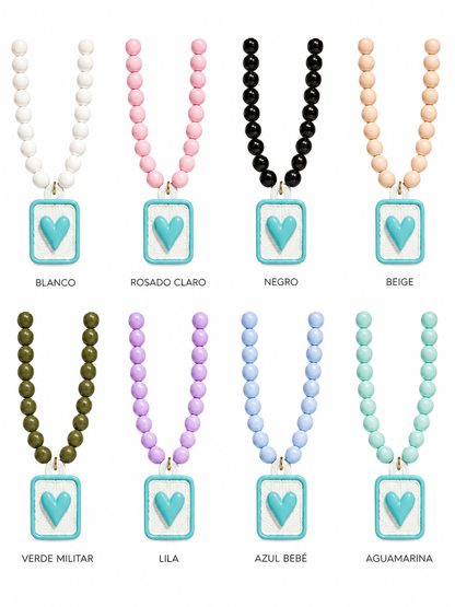 Collar XL placa corazon azul.
