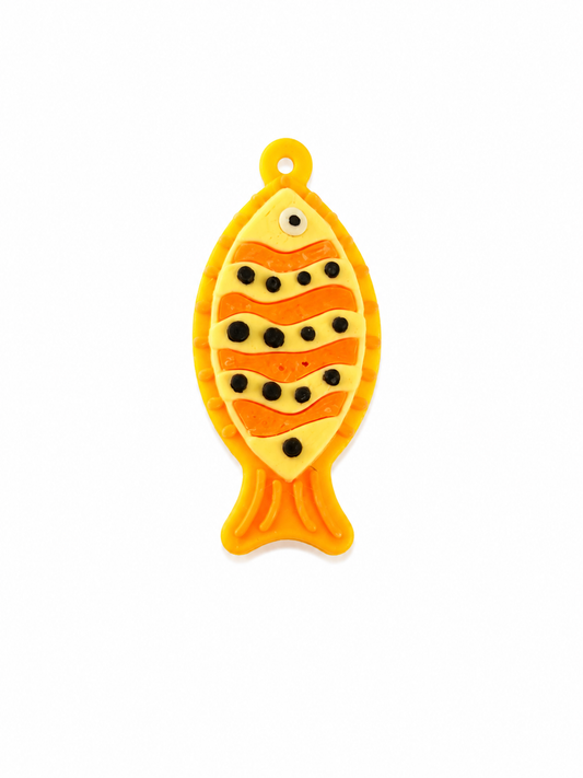 Dije pez amarillo