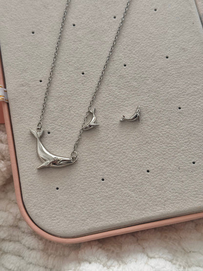 Set collar ballena plateada