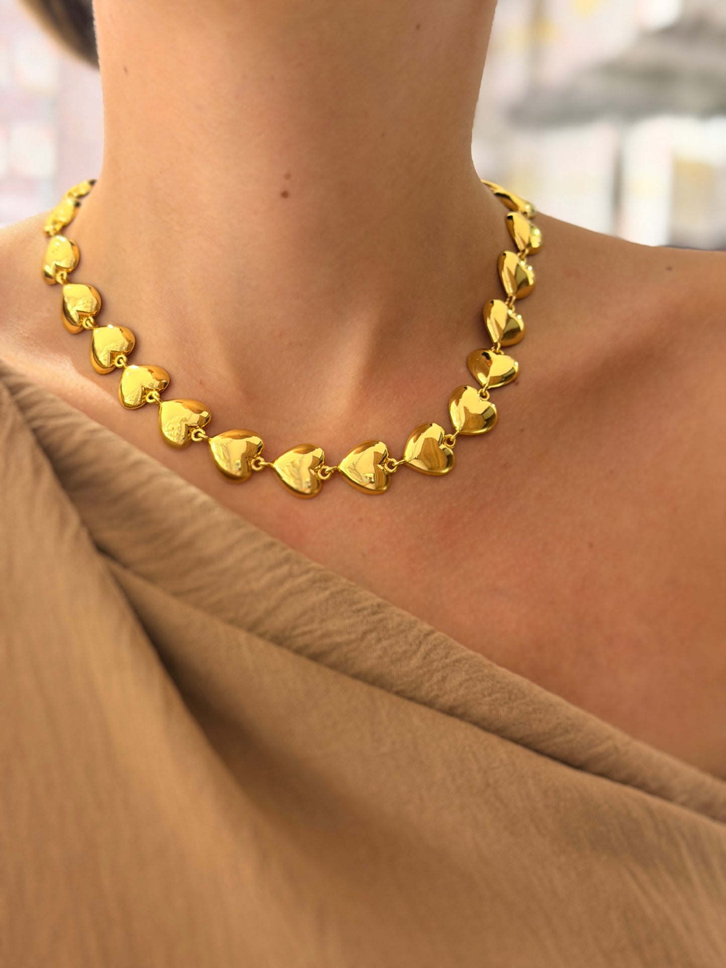 Collar corazones dorados