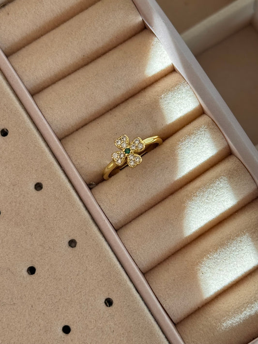 Anillo trébol