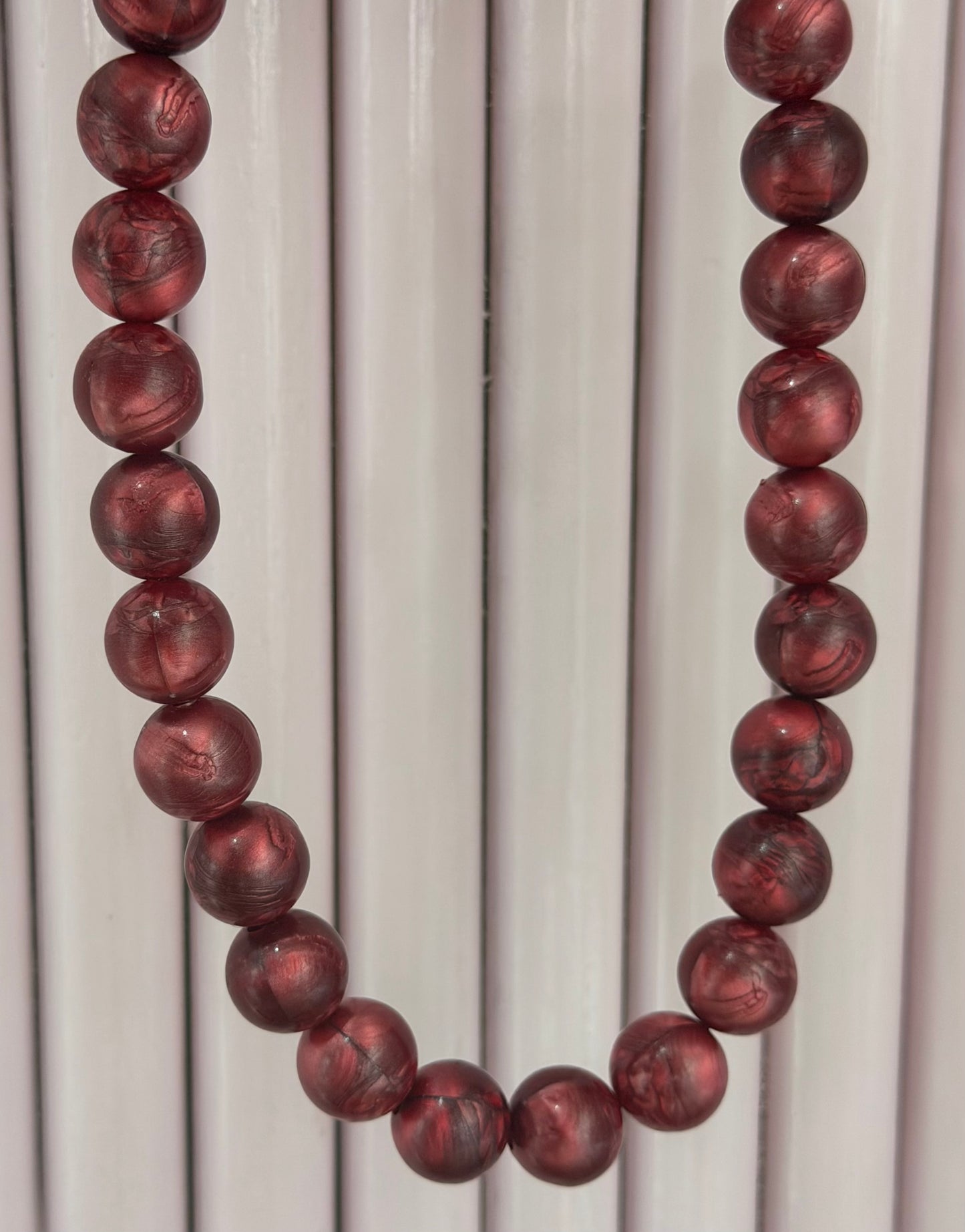 Collar XL rojo mármol