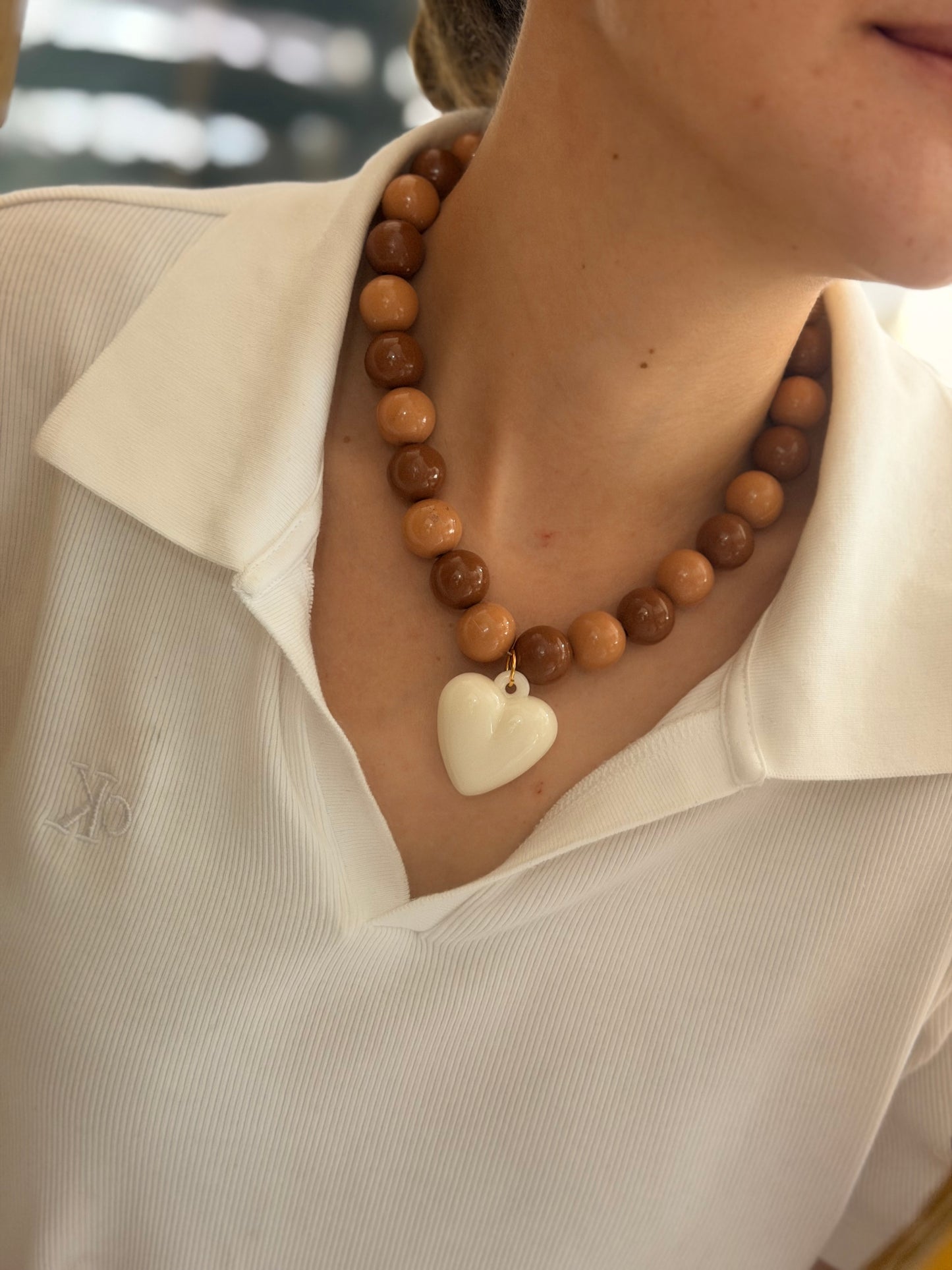 Collar XL corazón blanco