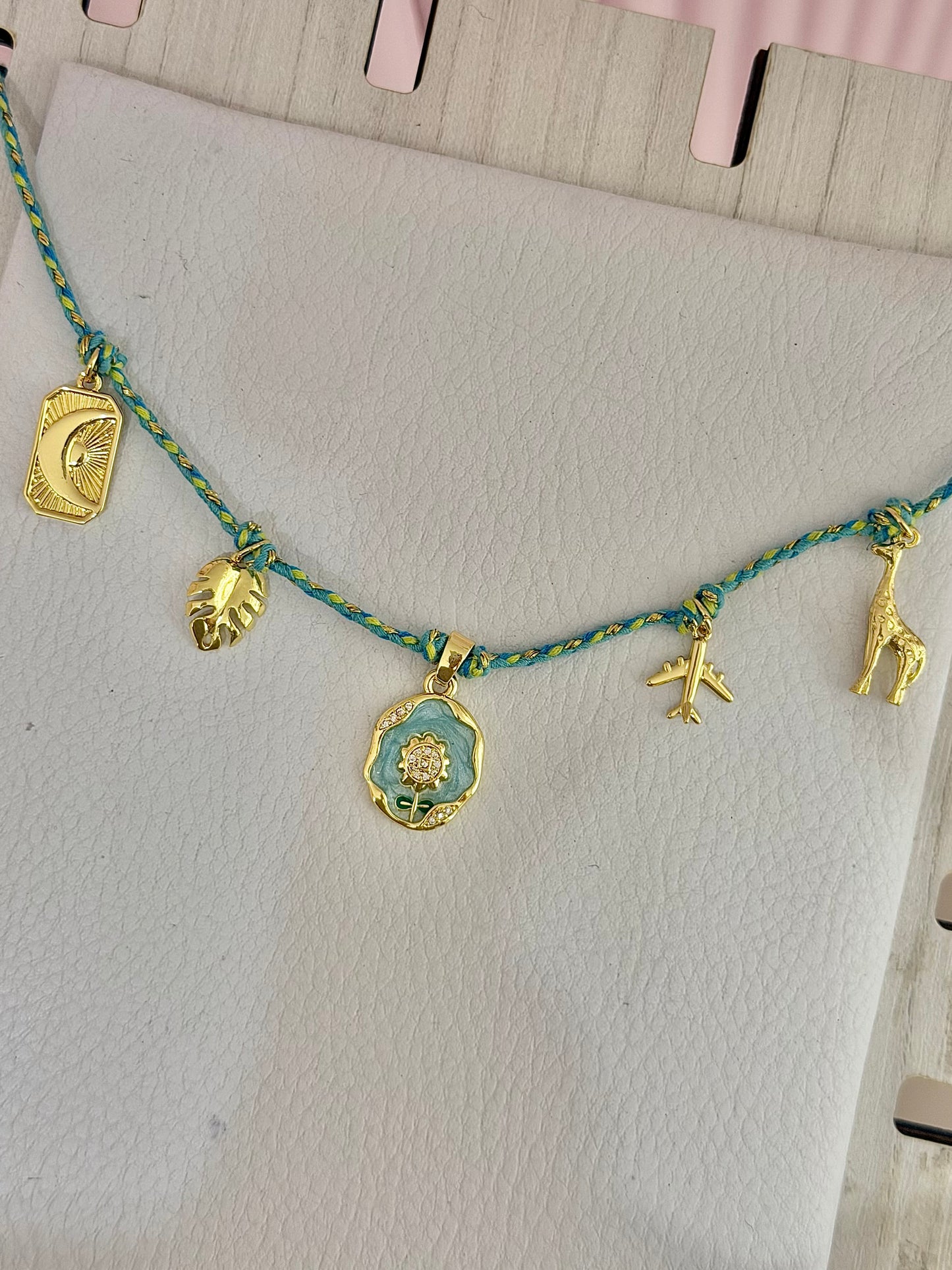 Collar mini charms aguamarina