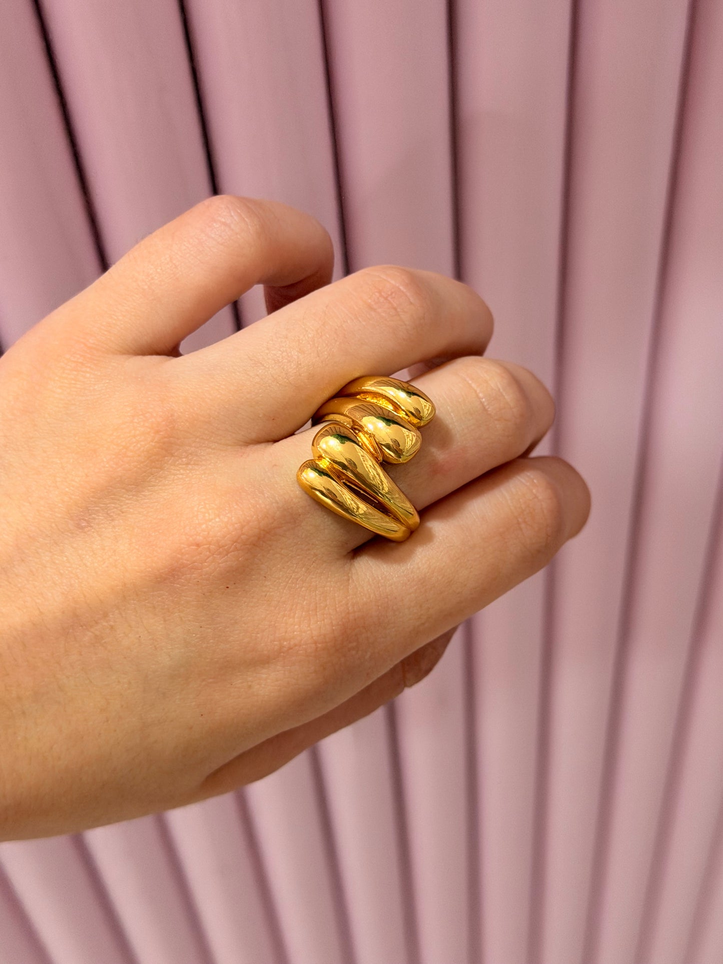 Anillo Capri