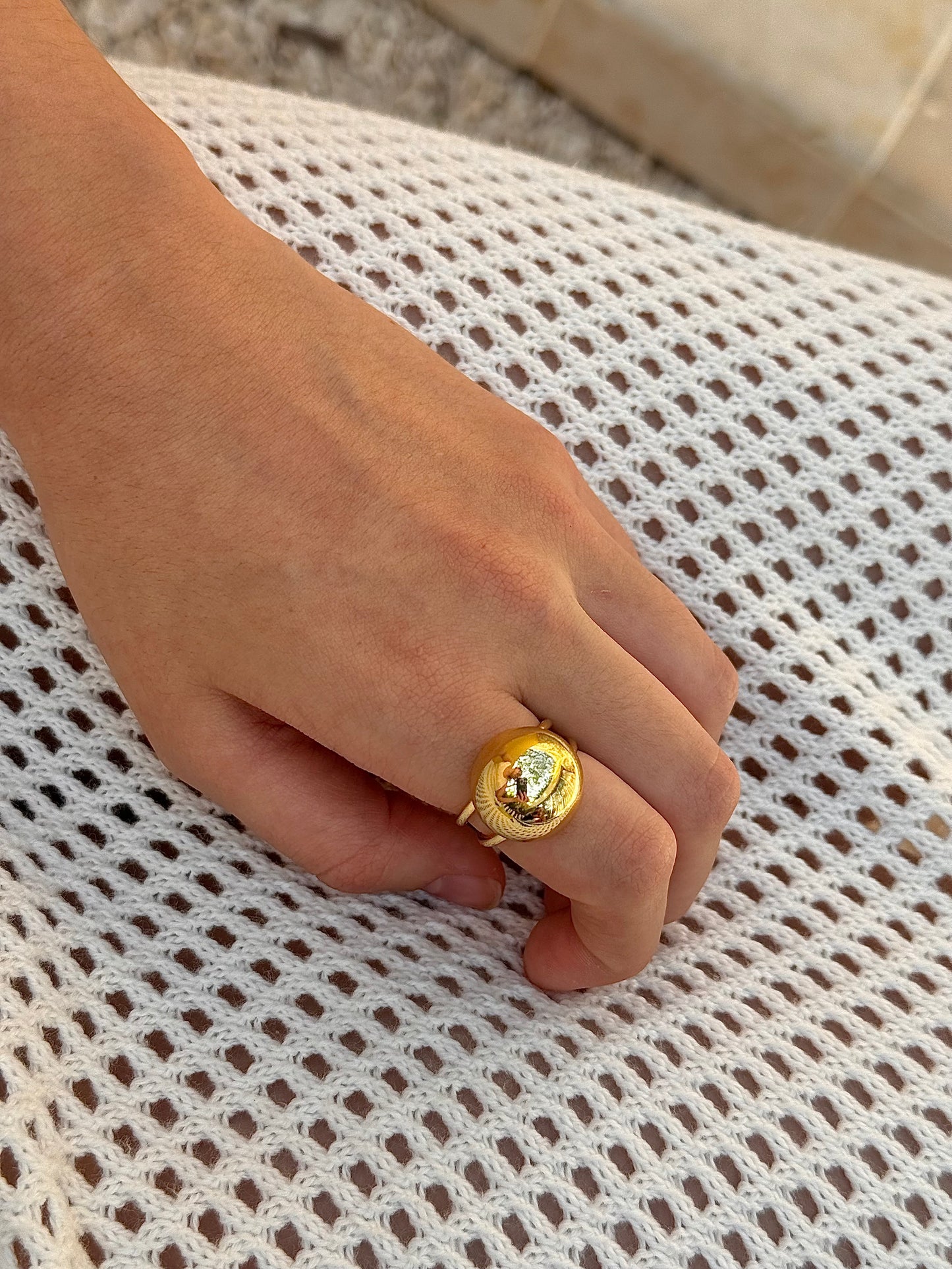 Anillo media esfera
