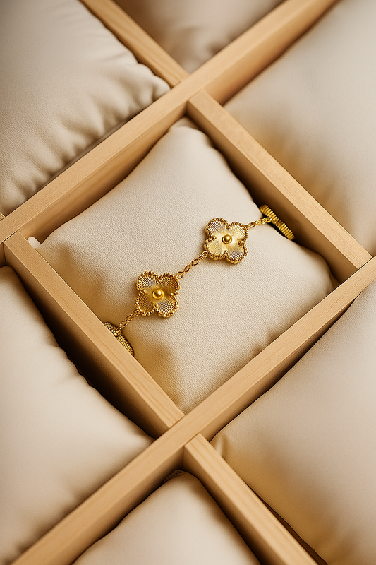 Pulsera trébol dorado