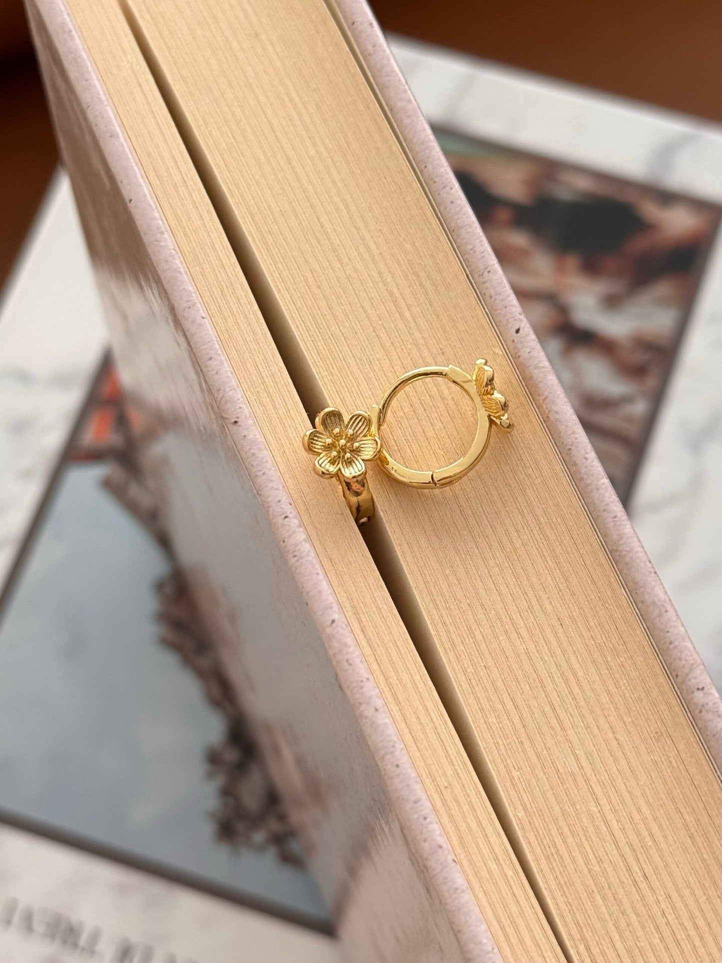 Mini hoop mini gardenia